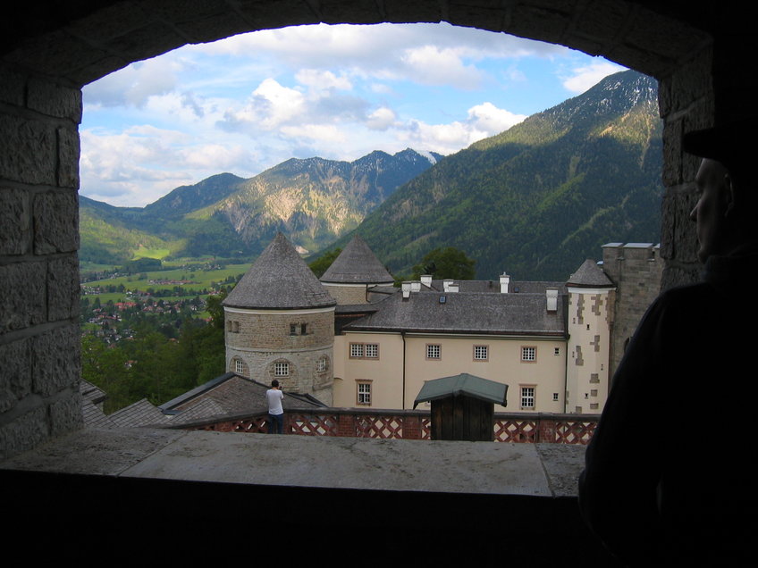 Conference Retreat on the Dynamics at SurfacesVenue: SCHLOSS RINGBERGDates: 20 - 22 December 2023 Conference Retreat on the Dynamics at SurfacesVenue: SCHLOSS RINGBERGDates: 20 - 22 December 2023