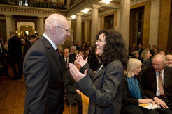 Prof. Dr. Stefan Hell mit Ministerin Dr. Gabriele Heinen-Kljajić