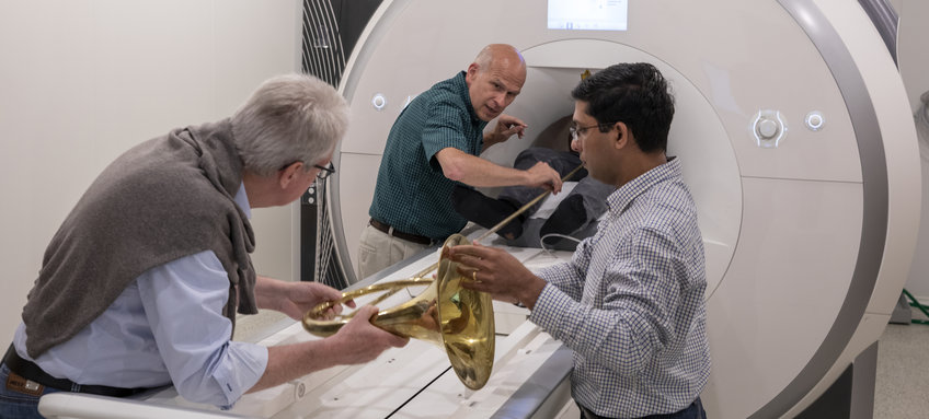 French horn quartet plays live for a real-time MRI study